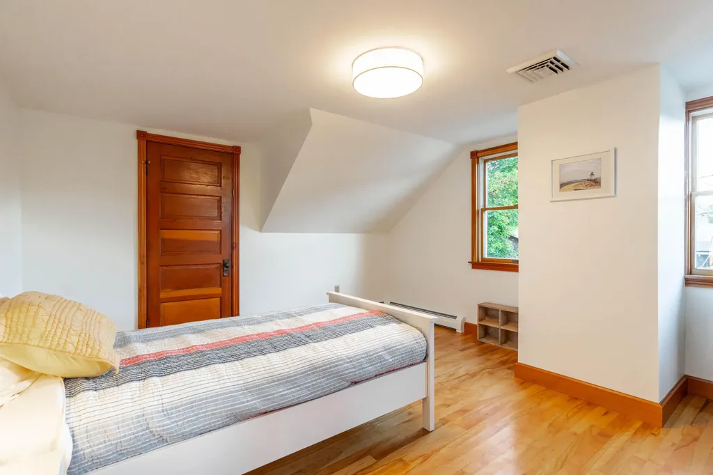 36 Old Mill Road Falmouth ME 04105