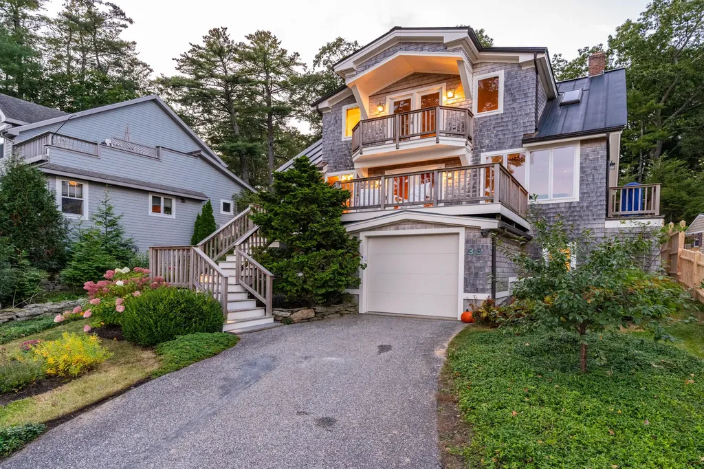 36 Old Mill Road Falmouth ME 04105