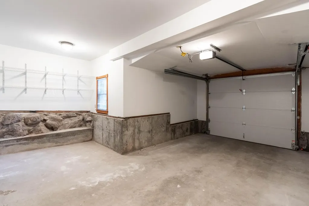 36 Old Mill Road Falmouth ME 04105
