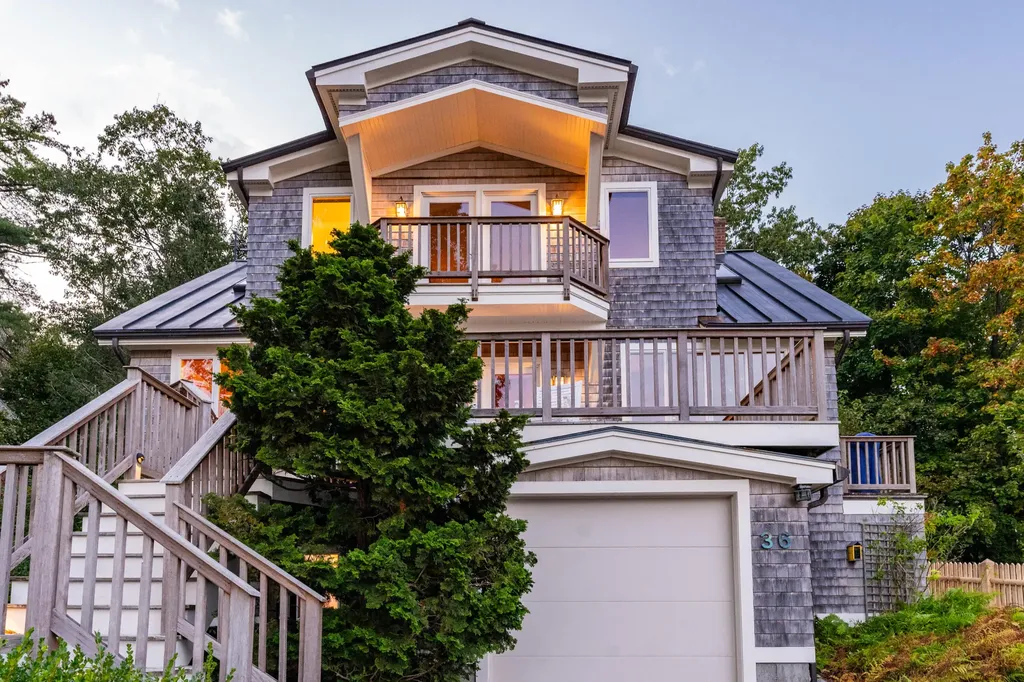 36 Old Mill Road Falmouth ME 04105