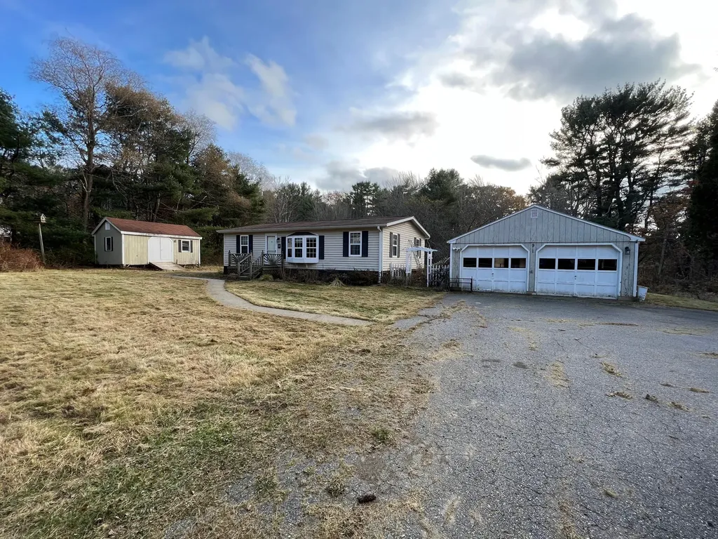 9 Old Trevett Road Boothbay ME 04537