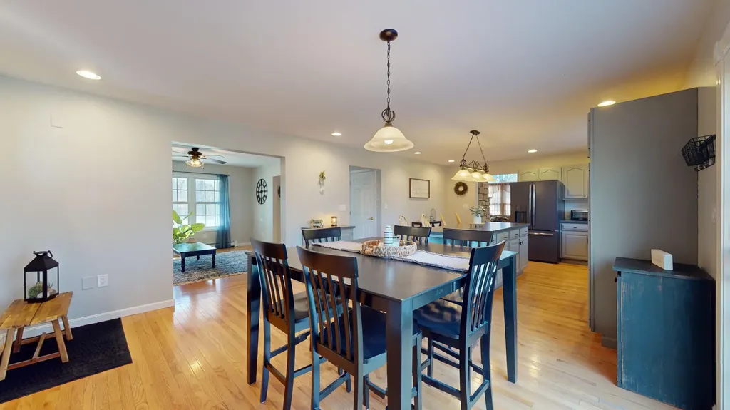 931 Old Danville Road Auburn ME 04210