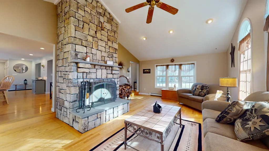931 Old Danville Road Auburn ME 04210