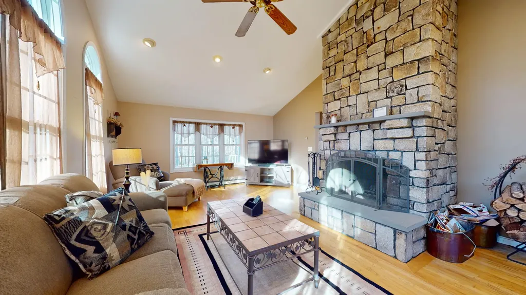 931 Old Danville Road Auburn ME 04210