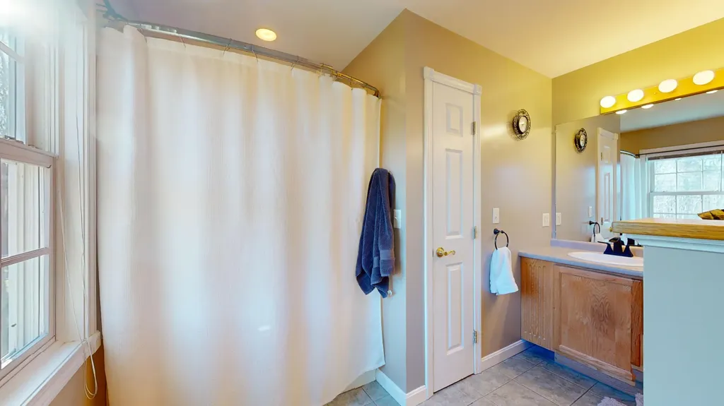 931 Old Danville Road Auburn ME 04210