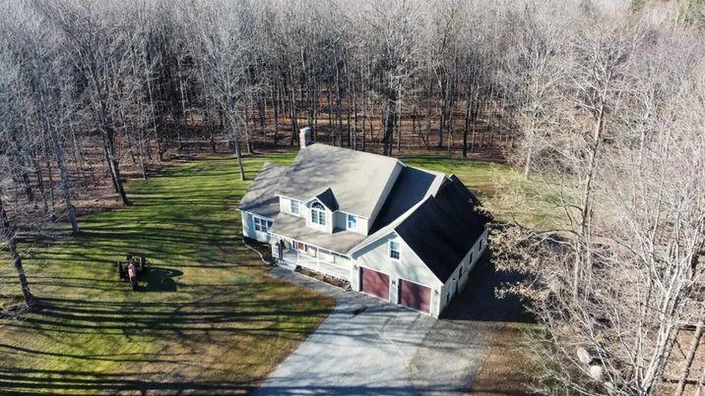 931 Old Danville Road Auburn ME 04210