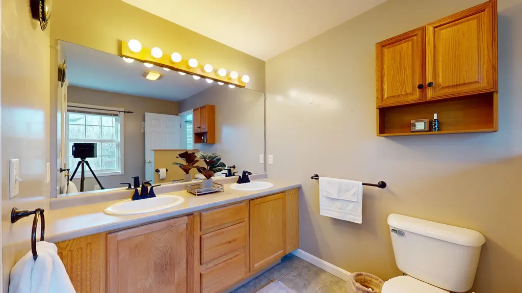 931 Old Danville Road Auburn ME 04210