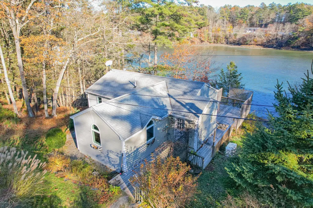 21 Buttermilk Cove Brunswick ME 04011