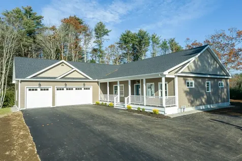 22 Turkey Run Topsham ME 04086