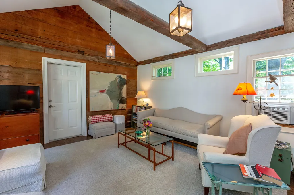 18 Winter Street Topsham ME 04086