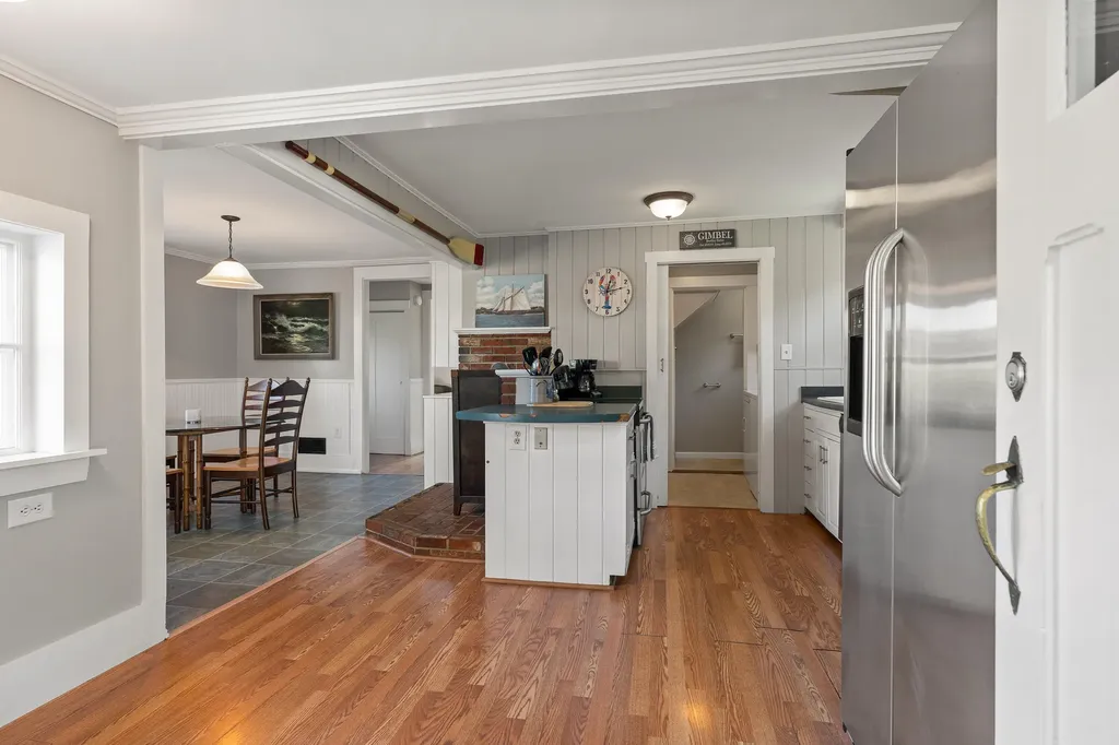 302 Townsend Avenue Boothbay Harbor ME 04538