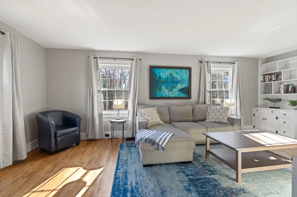 302 Townsend Avenue Boothbay Harbor ME 04538