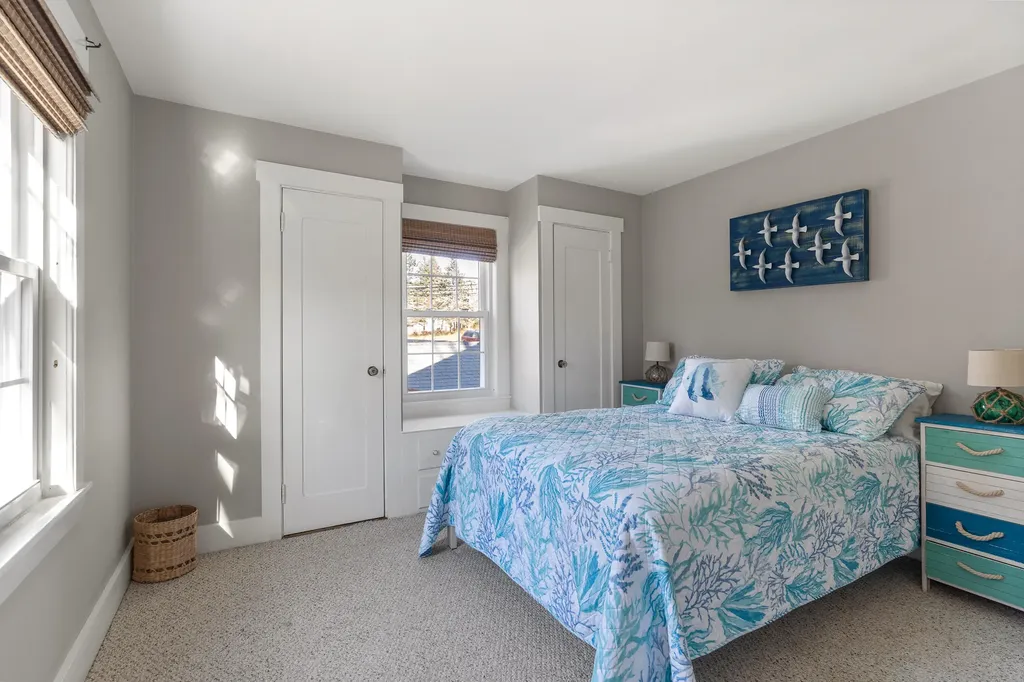 302 Townsend Avenue Boothbay Harbor ME 04538