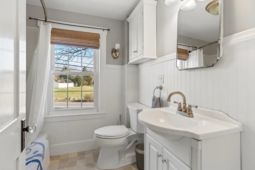 302 Townsend Avenue Boothbay Harbor ME 04538