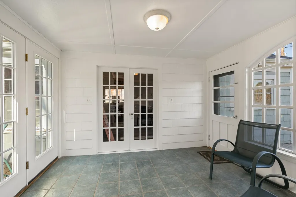 302 Townsend Avenue Boothbay Harbor ME 04538