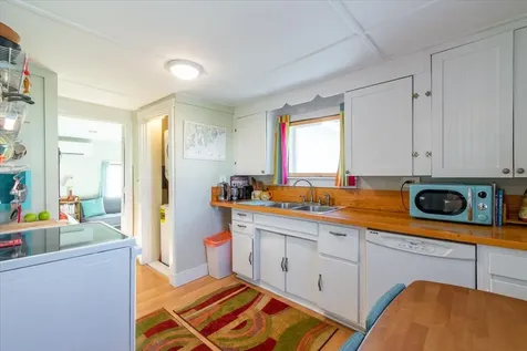 27 Knott Street Rockland ME 04841