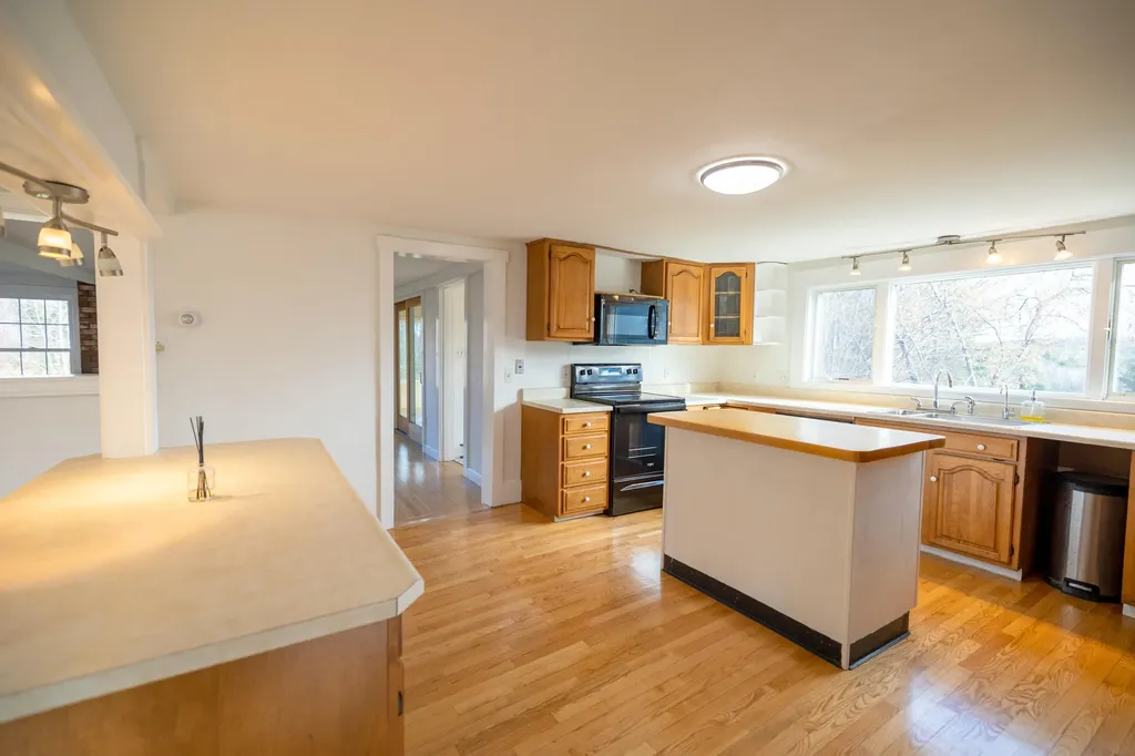 101 Chute Road Windham ME 04062
