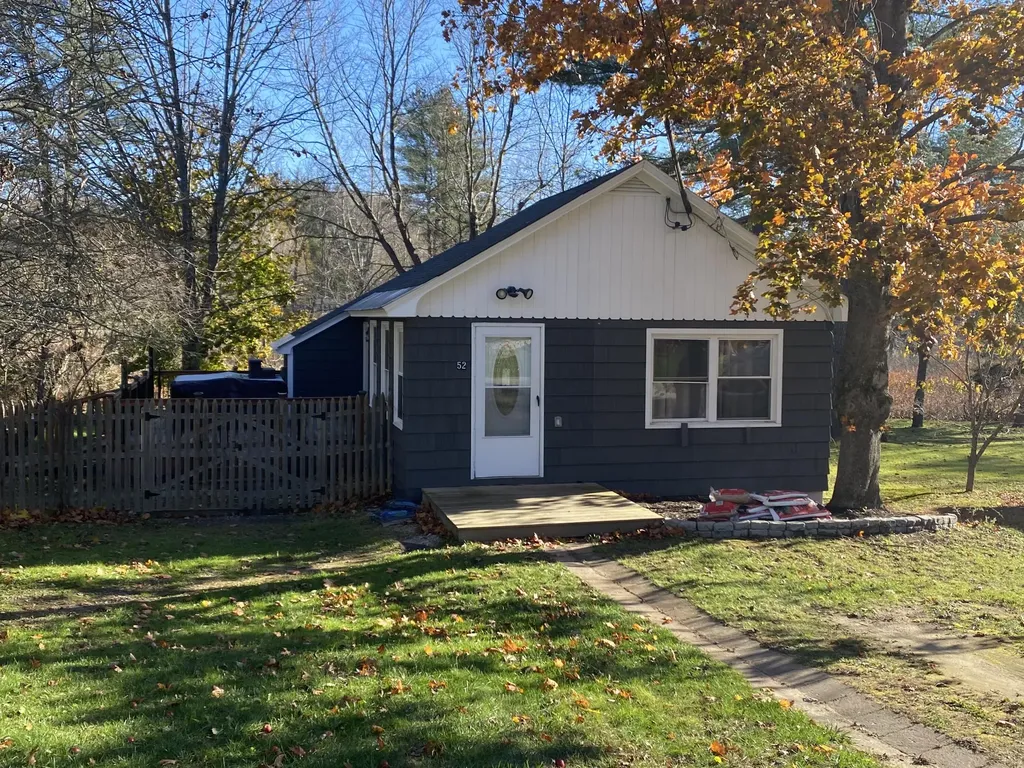 52 Sandy Beach Road Auburn ME 04210