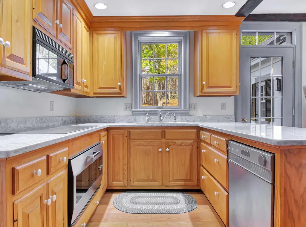 11 Old Kents Hill Road Readfield ME 04355