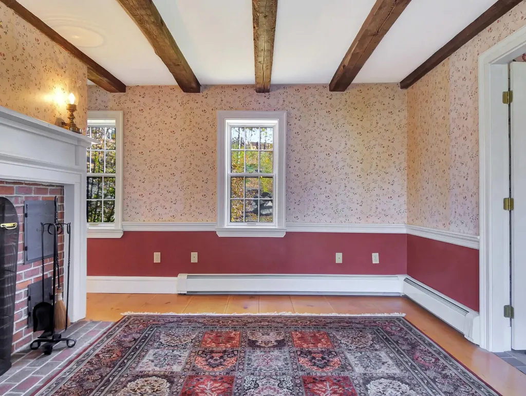 11 Old Kents Hill Road Readfield ME 04355
