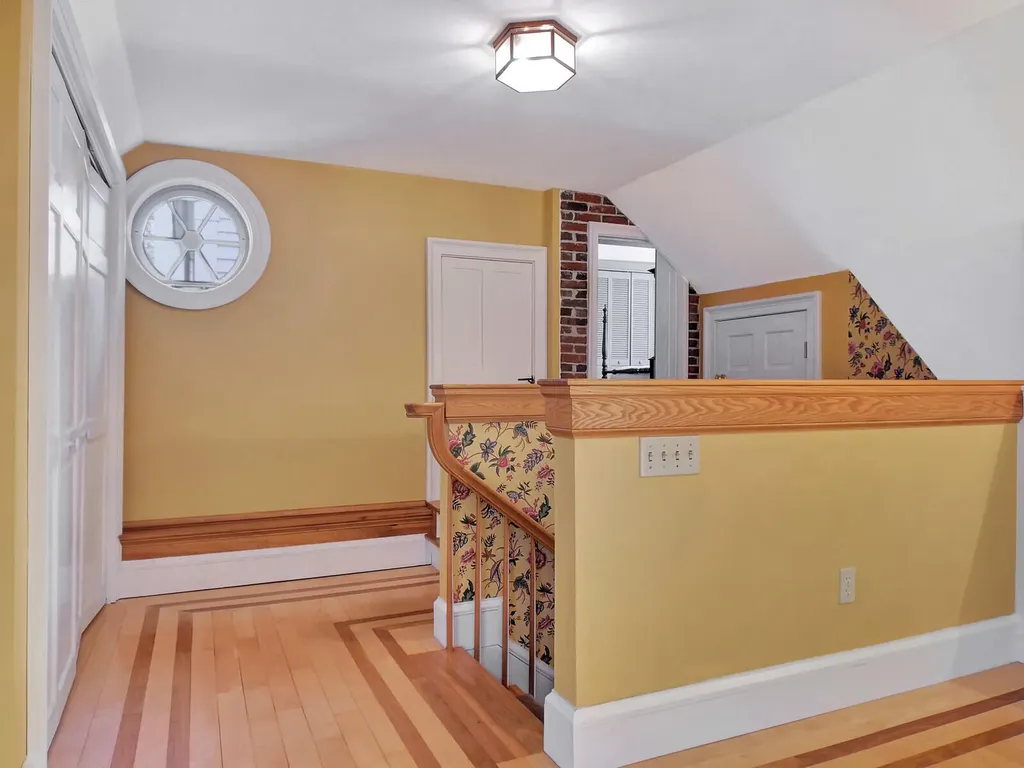 11 Old Kents Hill Road Readfield ME 04355
