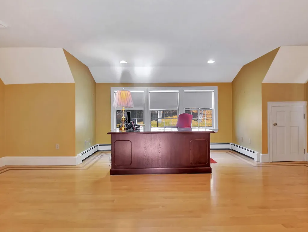 11 Old Kents Hill Road Readfield ME 04355