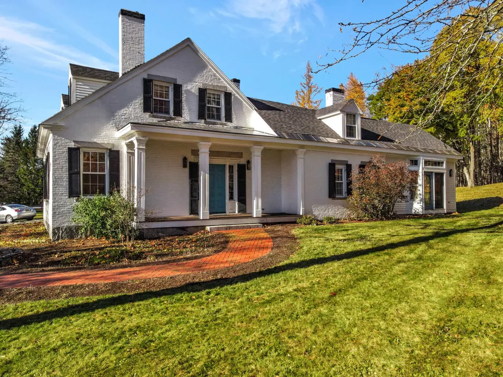 11 Old Kents Hill Road Readfield ME 04355