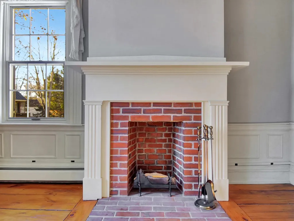 11 Old Kents Hill Road Readfield ME 04355