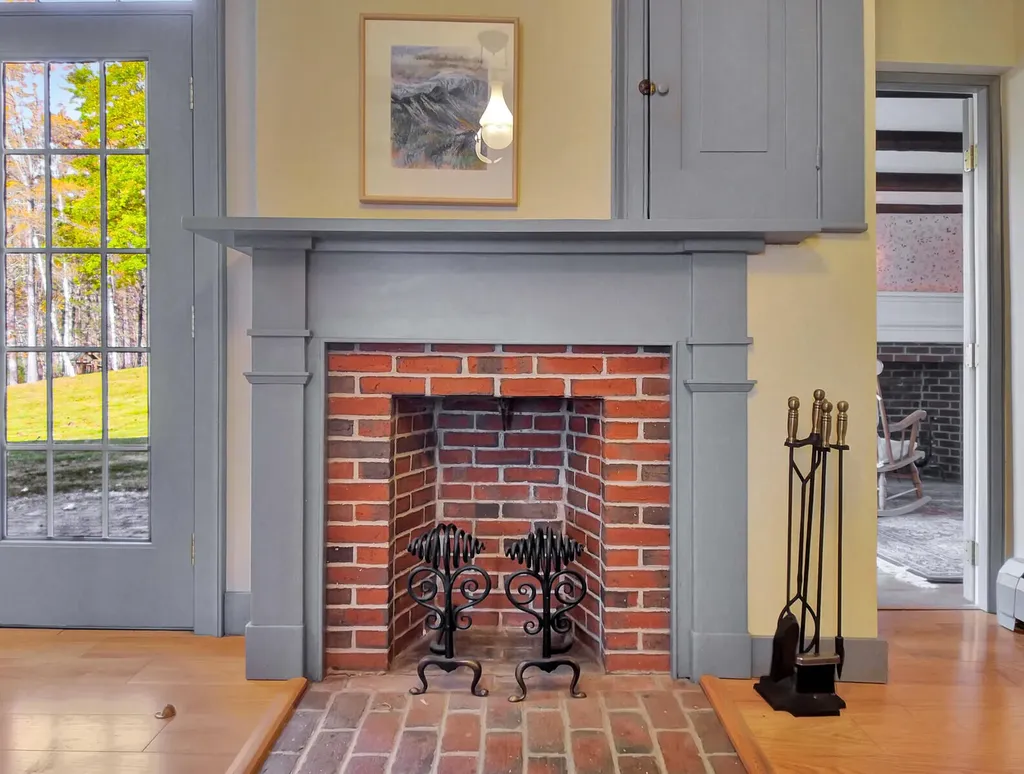 11 Old Kents Hill Road Readfield ME 04355
