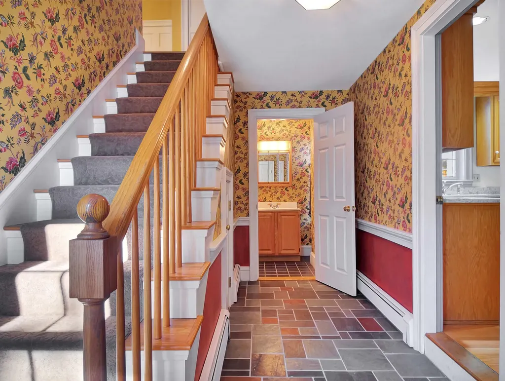 11 Old Kents Hill Road Readfield ME 04355