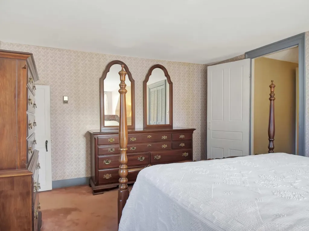 11 Old Kents Hill Road Readfield ME 04355