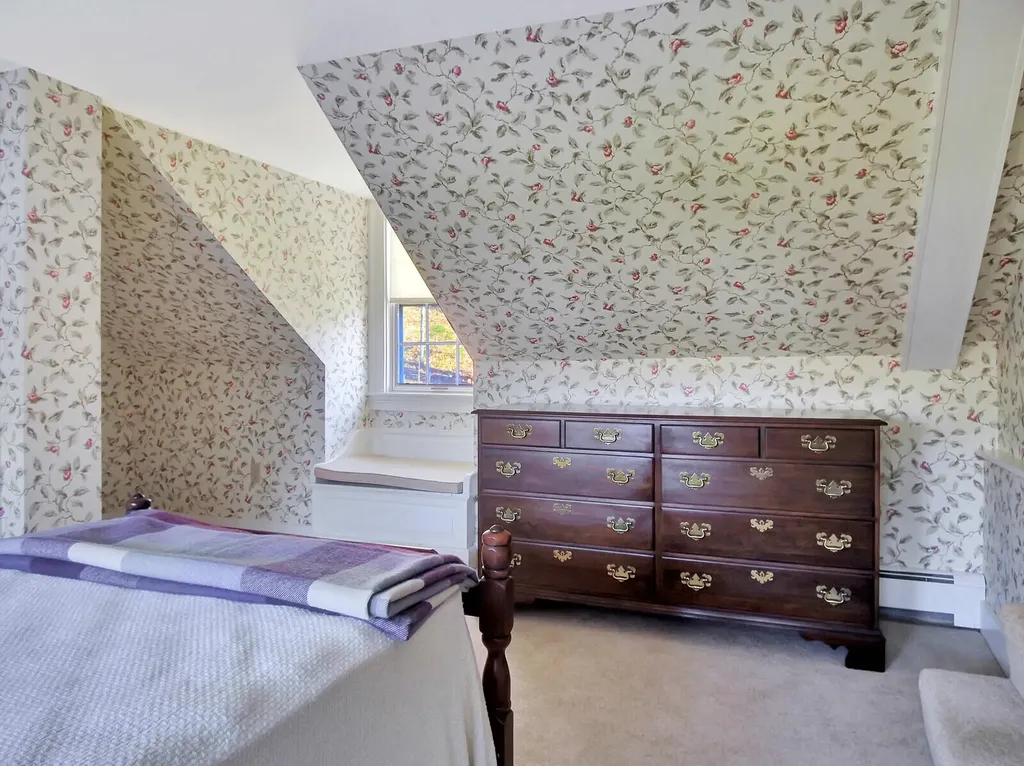 11 Old Kents Hill Road Readfield ME 04355