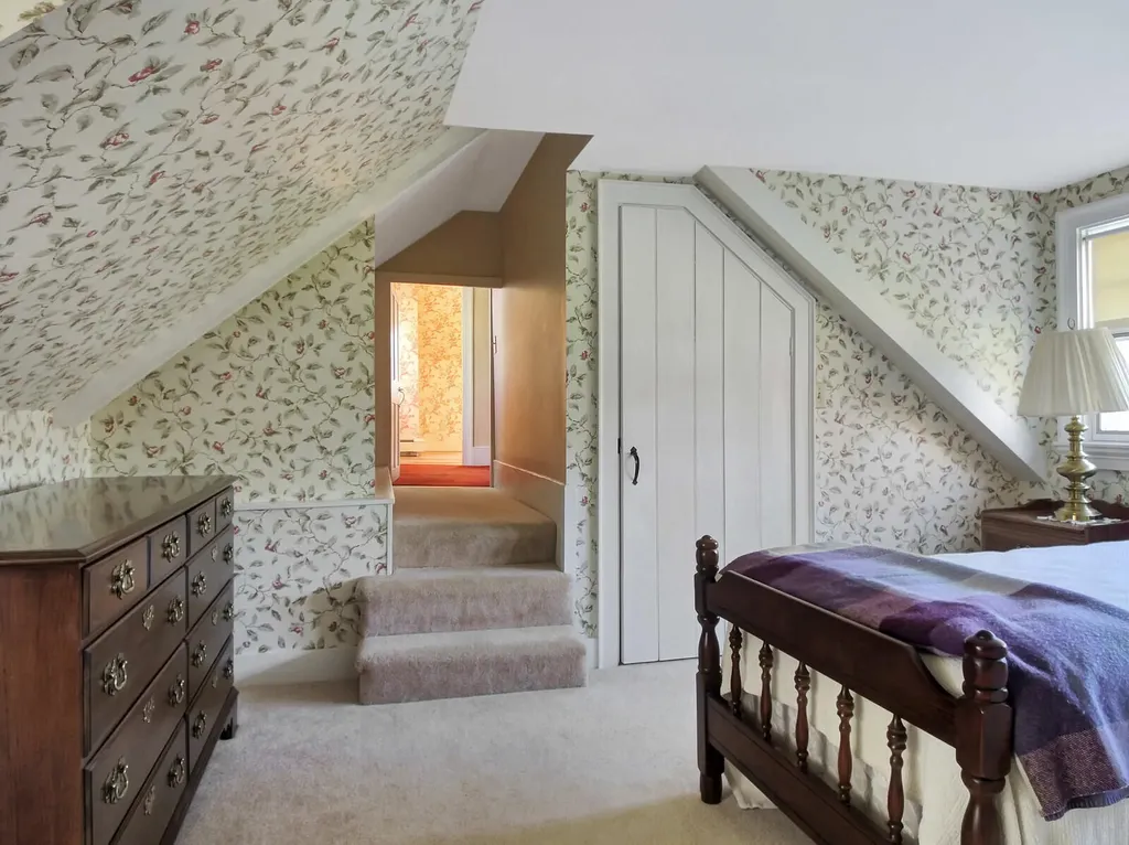 11 Old Kents Hill Road Readfield ME 04355