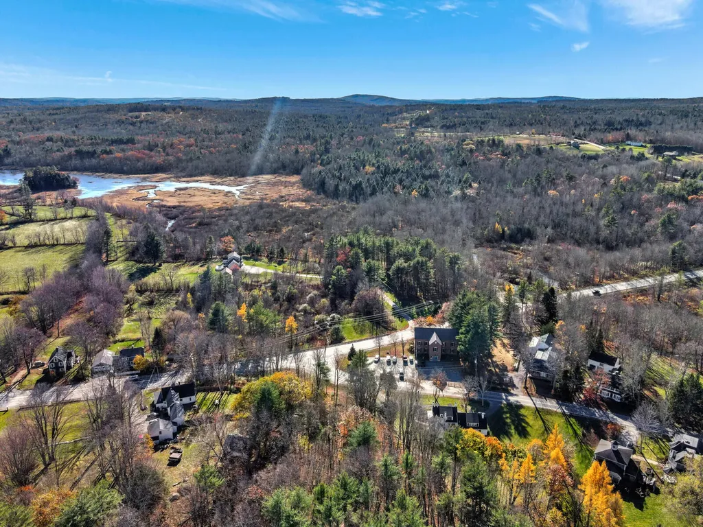 11 Old Kents Hill Road Readfield ME 04355