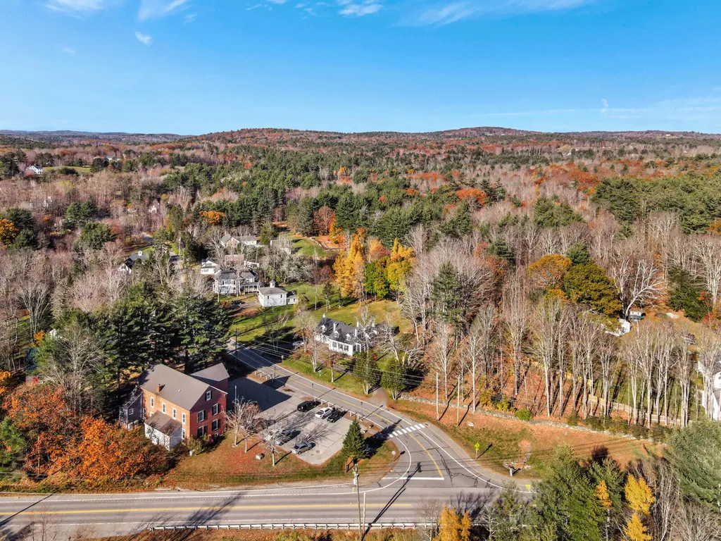 11 Old Kents Hill Road Readfield ME 04355