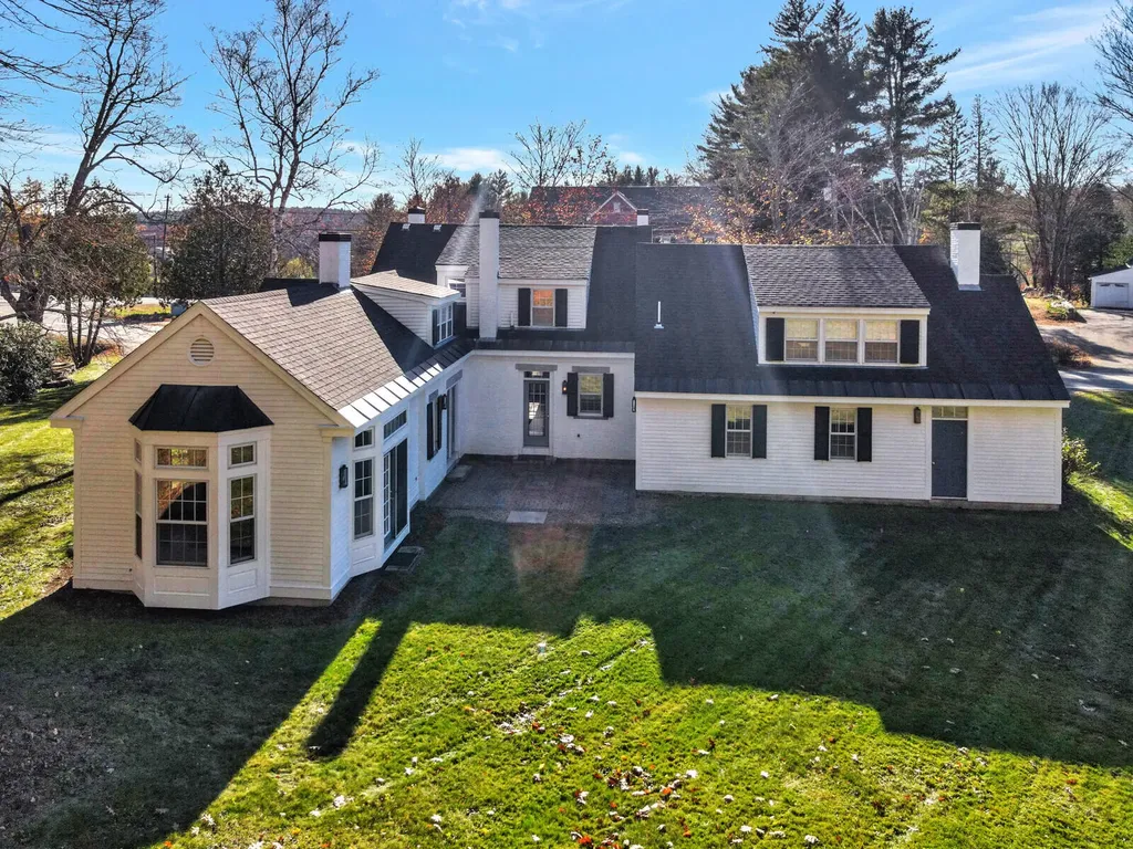 11 Old Kents Hill Road Readfield ME 04355