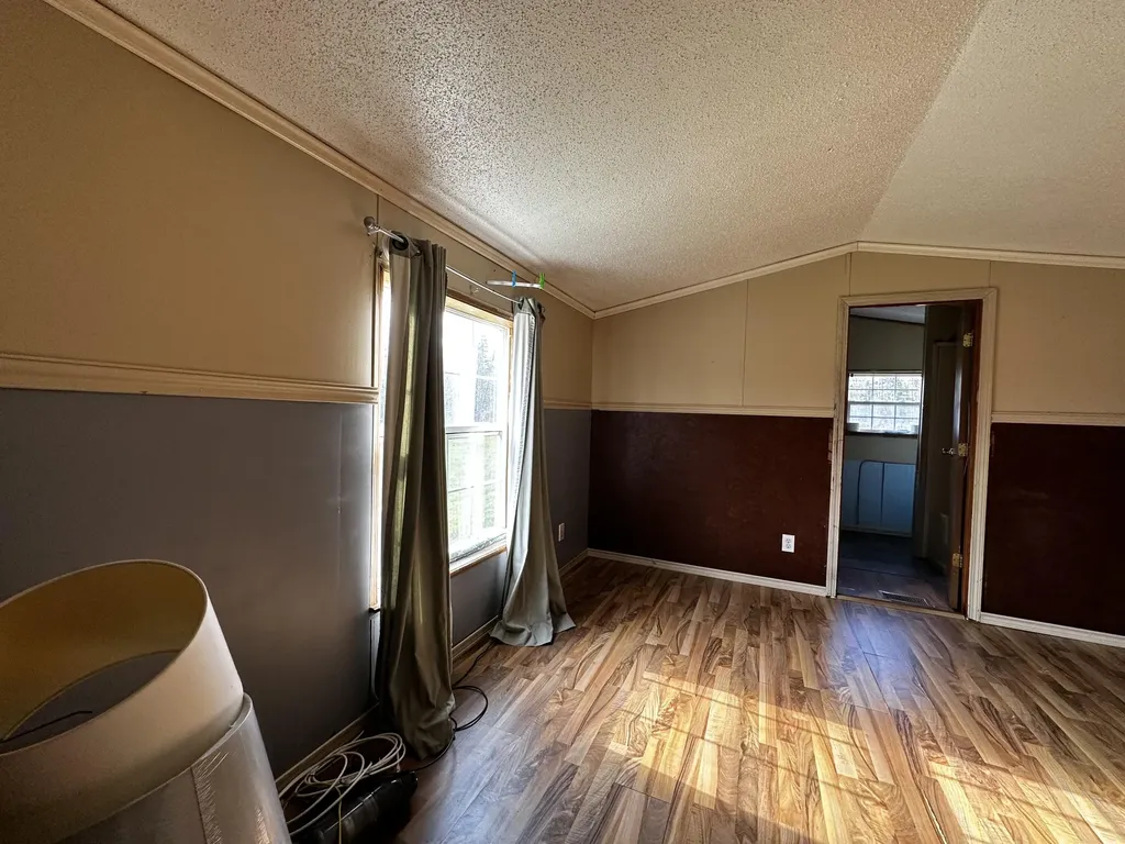 1143 North Street Harrington ME 04643