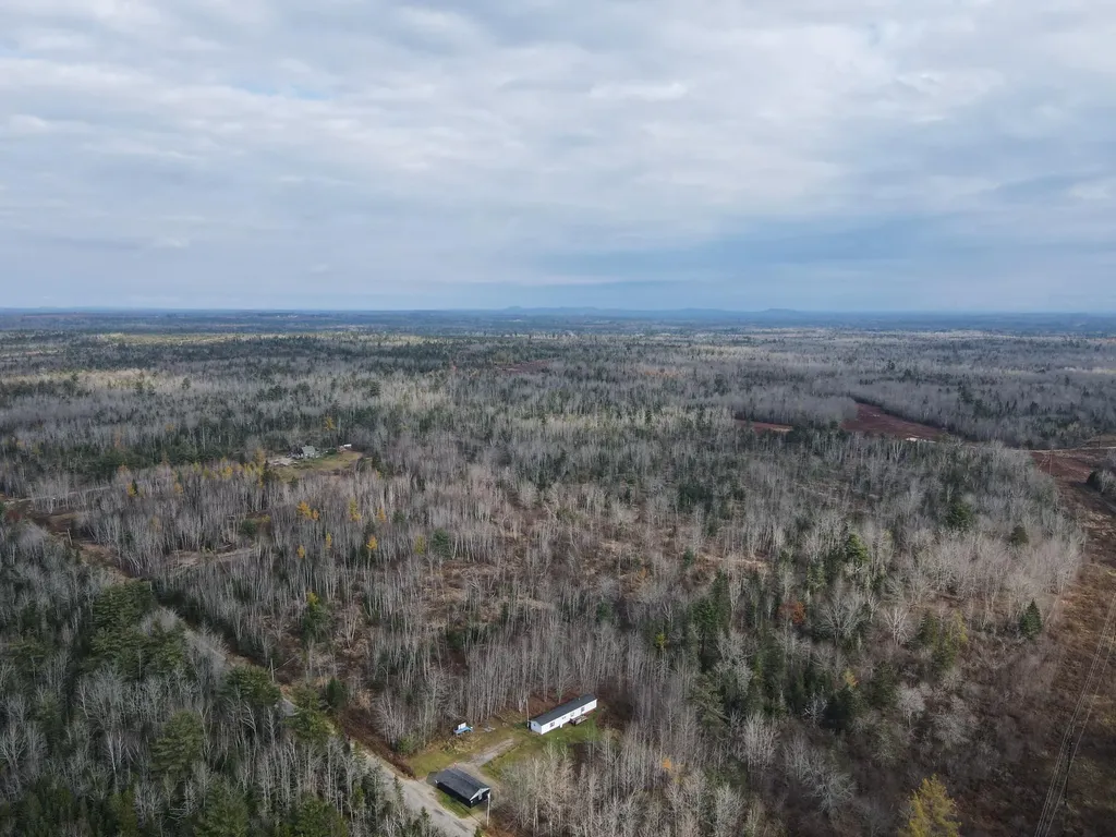 1143 North Street Harrington ME 04643