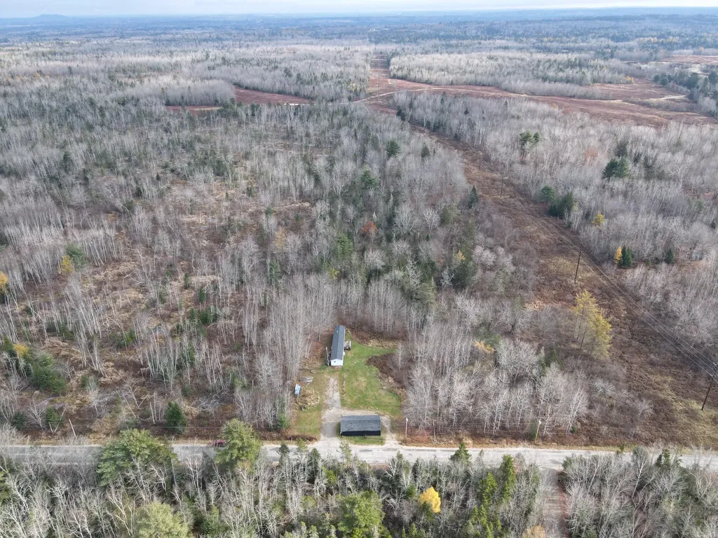 1143 North Street Harrington ME 04643