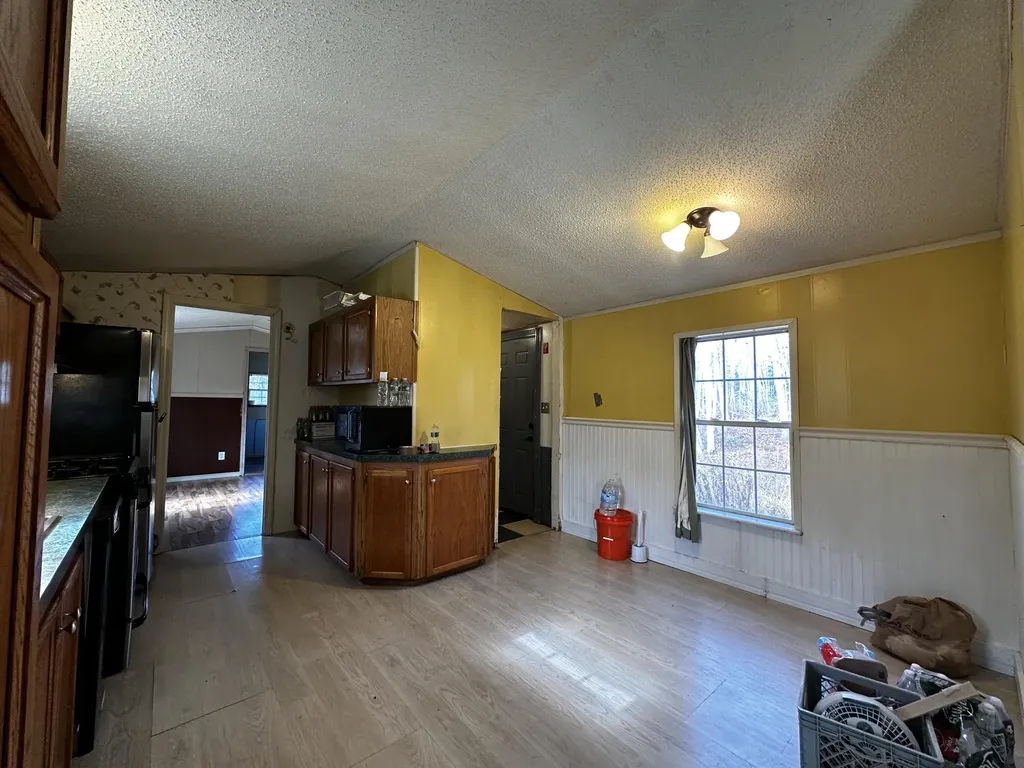 1143 North Street Harrington ME 04643
