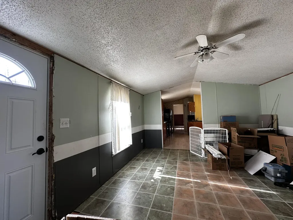 1143 North Street Harrington ME 04643