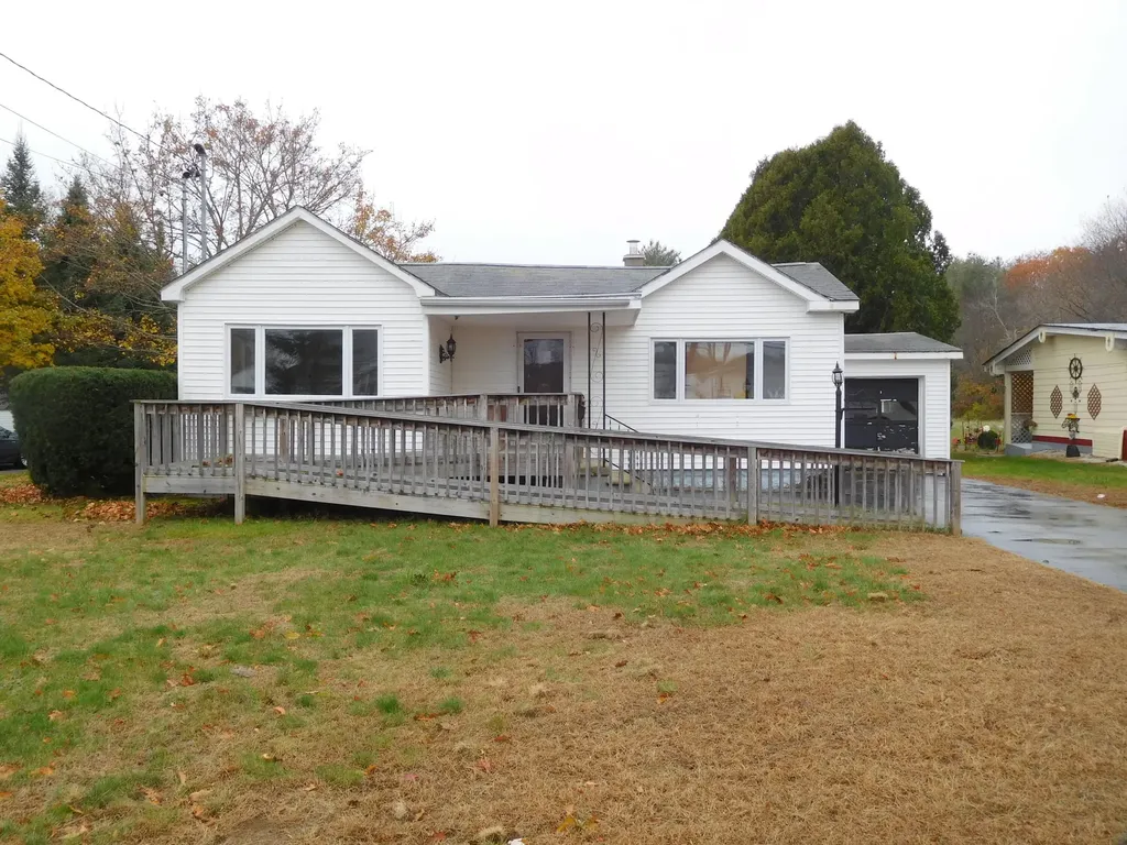49 Grove Street Lewiston ME 04240