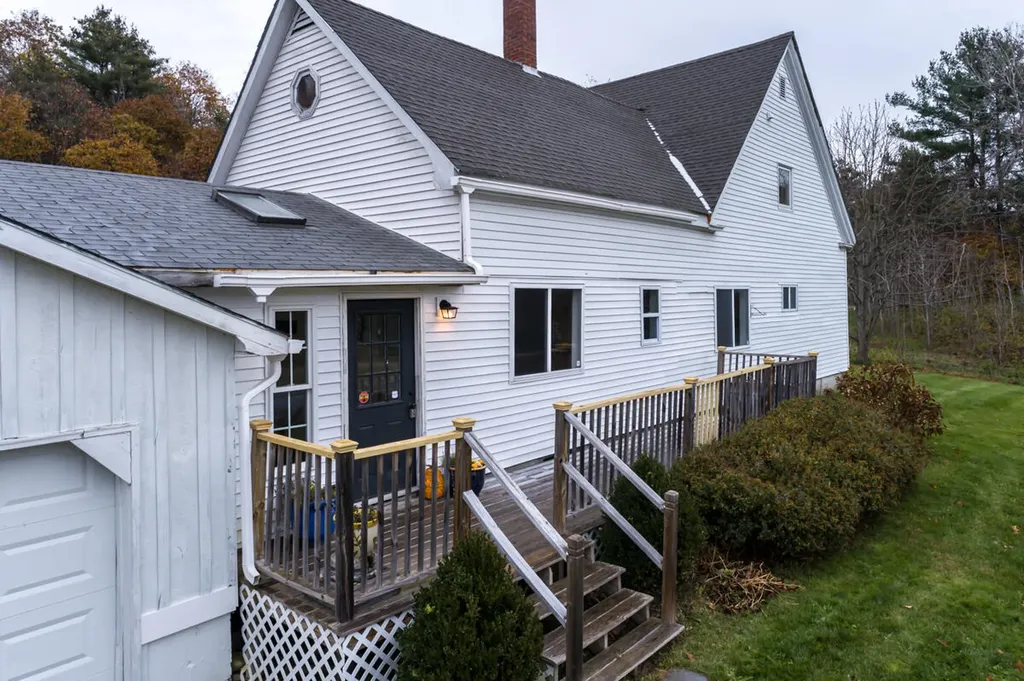 1104 Litchfield Road Sabattus ME 04280