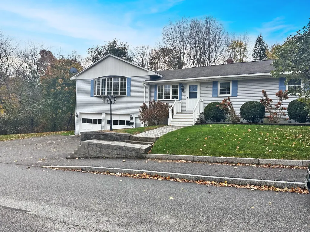 89 Eighth Street Auburn ME 04210