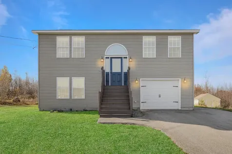 34 Wellesley Way Bangor ME 04401
