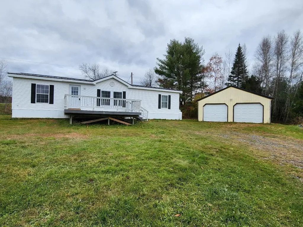 6 Wildlife Lane Carmel ME 04419