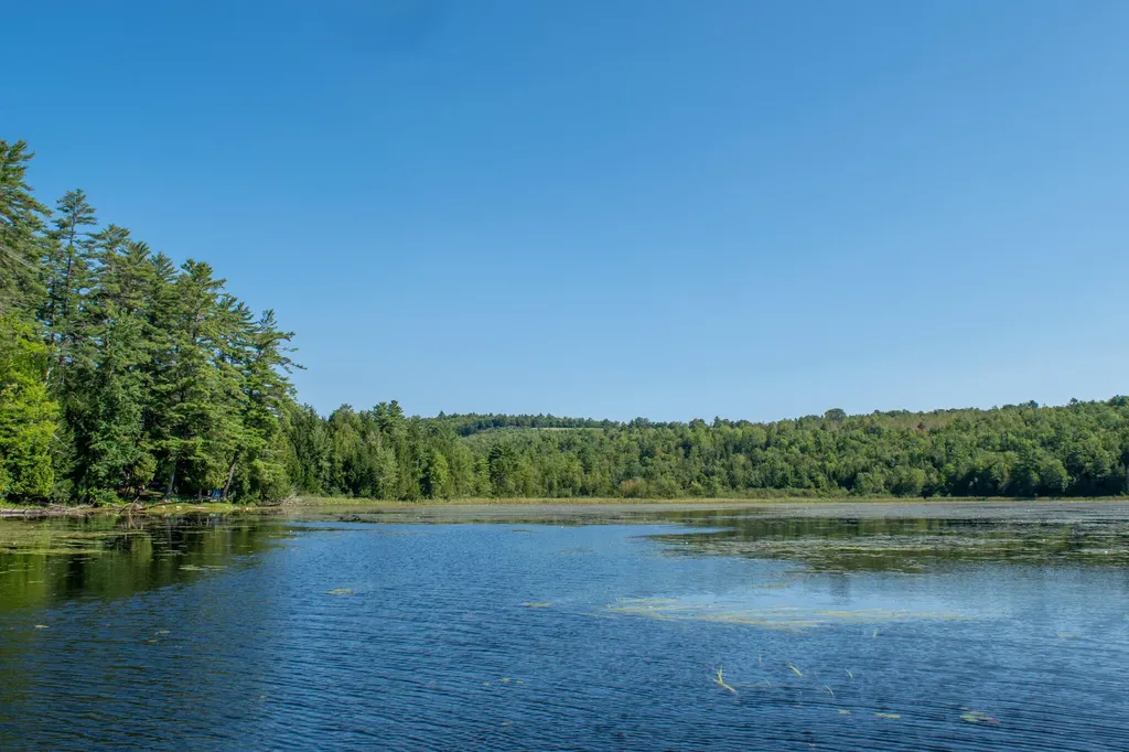 138 Desert Pond -Armstrong Boulevard Road Mount Vernon ME 04352