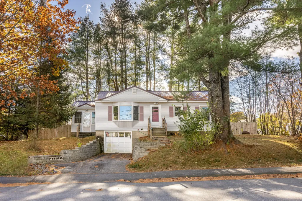 186 Longfellow Street Westbrook ME 04092