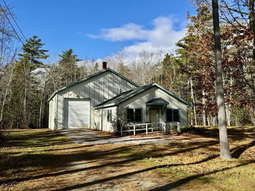 16 Rockport Park Center Rockport ME 04856