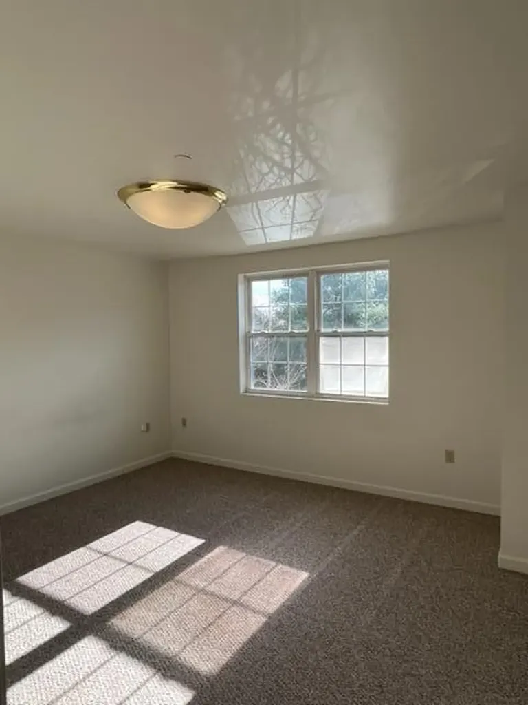 20 Forrestal Drive Brunswick ME 04011